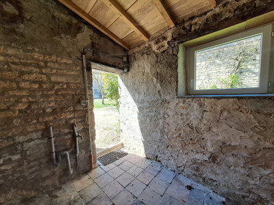 French property for sale in Fontaine-Chalendray, Charente-Maritime - €99,000 - photo 12
