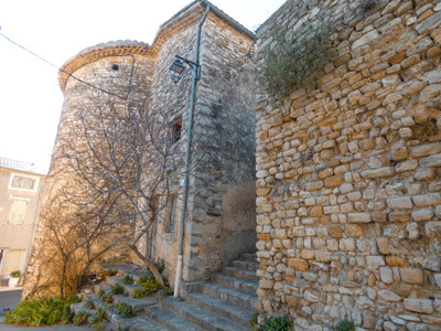 French property for sale in Rousset-les-Vignes, Drôme - €105,000 - photo 2