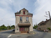 Maison à vendre à Dun-le-Palestel, Creuse - 88 000 € - photo 2