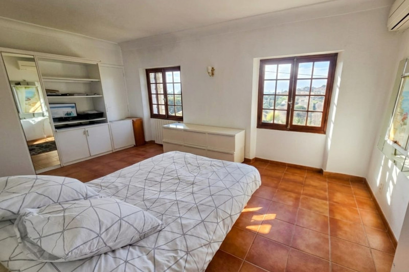 French property for sale in Villeneuve-Loubet, Alpes-Maritimes - €1,250,000 - photo 4