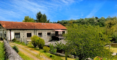 French property for sale in Lessac, Charente - €395,000 - photo 4