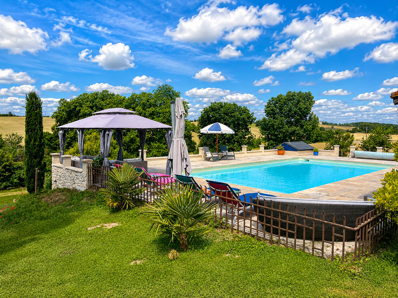 French property for sale in Lauzun, Lot-et-Garonne - €979,000 - photo 9