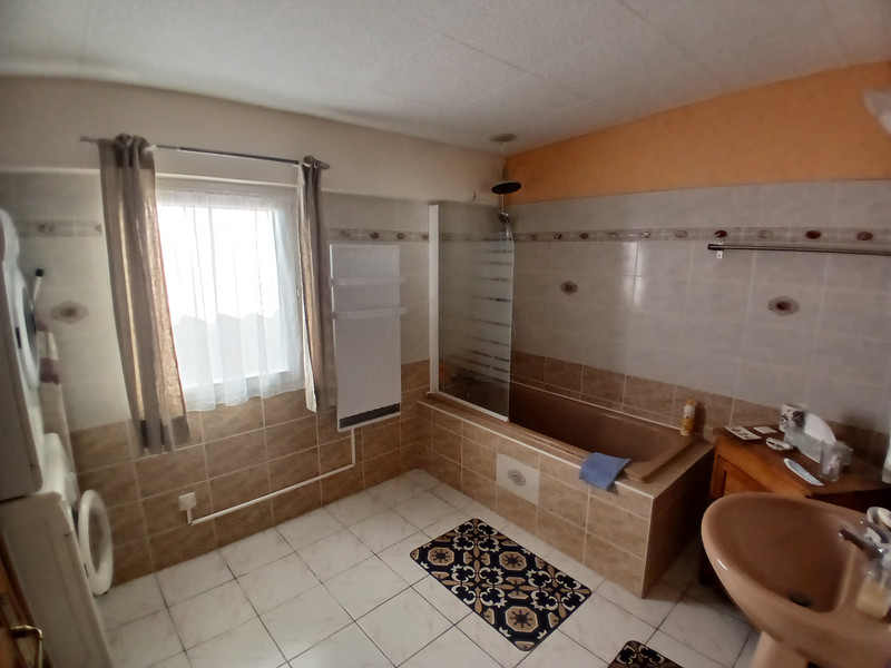 French property for sale in Aumes, Hérault - €259,000 - photo 9