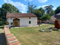 Maison à vendre à Terres-de-Haute-Charente, Charente - 267.500 € - photo 10