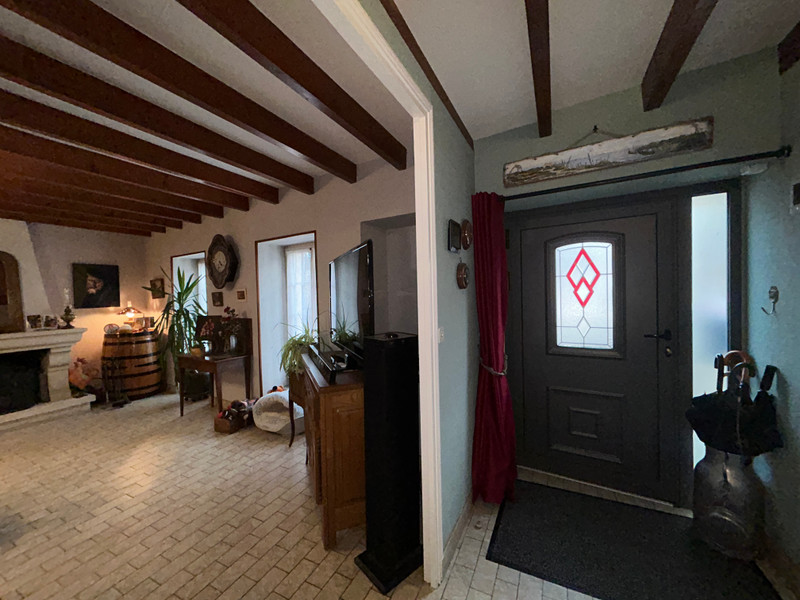 French property for sale in Coulon, Deux-Sèvres - €299,000 - photo 3