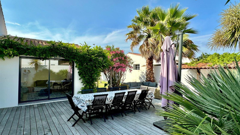 French property for sale in La Couarde-sur-Mer, Charente-Maritime - €1,395,000 - photo 5