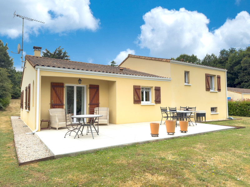French property for sale in La Caillère-Saint-Hilaire, Vendée - €225,000 - photo 1