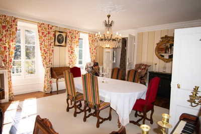 French property for sale in Ussel, Corrèze - €819,000 - photo 3