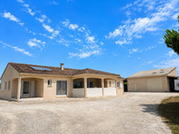 Propriété à vendre à Saint-Quentin-de-Chalais, Charente - 260 000 € - photo n°1
