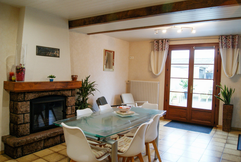 French property for sale in Neuvy-Bouin, Deux-Sèvres - €249,310 - photo 5