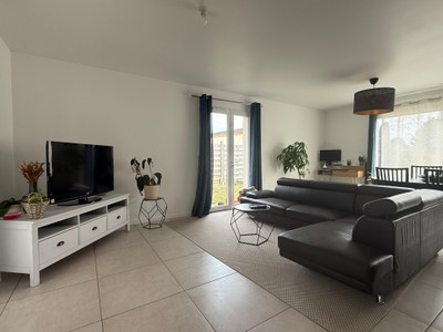 French property for sale in Pugnac, Gironde - €260,000 - photo 1