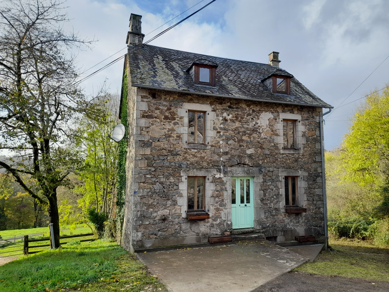 Maison à vendre à Ladignac-sur-Rondelles, Corrèze - 158 050 € - photo 1