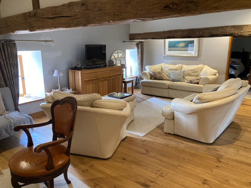 French property for sale in Chaillac, Indre - €495,000 - photo 5