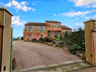 Maison à vendre à Prémilhat, Allier, Auvergne, avec Leggett Immobilier