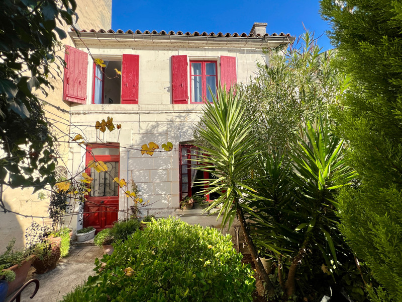House for sale in Jarnac Charente Cosy bohemian residence with lots