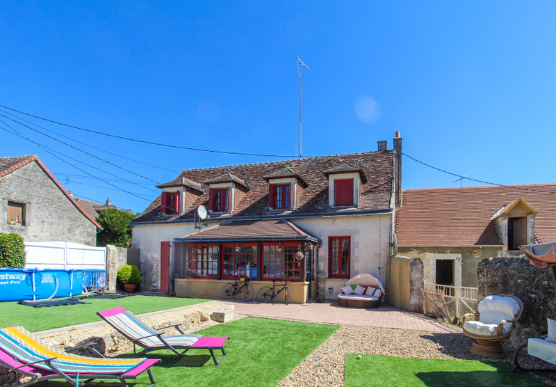 Maison à vendre à Ferrière-Larçon, Indre-et-Loire - 119 900 € - photo 1