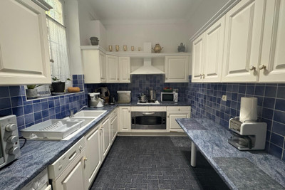 French property for sale in Nice, Alpes-Maritimes - €1,100,000 - photo 5