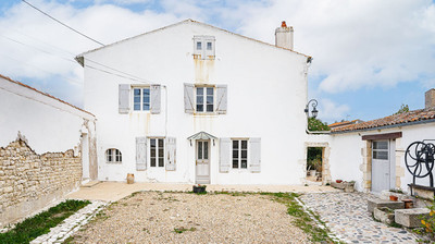 Maison à vendre à La Rochelle, Charente-Maritime, Poitou-Charentes, avec Leggett Immobilier