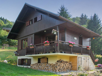 Chalet à vendre à La Rivière-Enverse, Haute-Savoie, Rhône-Alpes, avec Leggett Immobilier