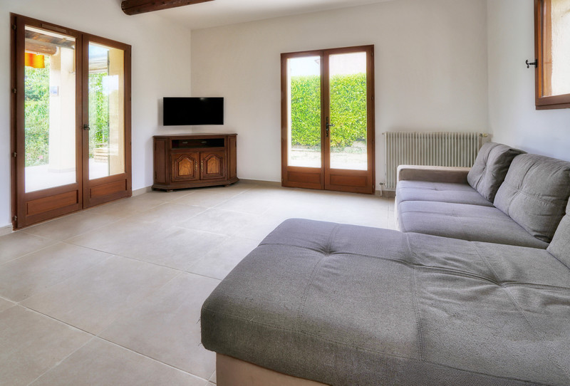 French property for sale in Apt, Vaucluse - €395,000 - photo 5