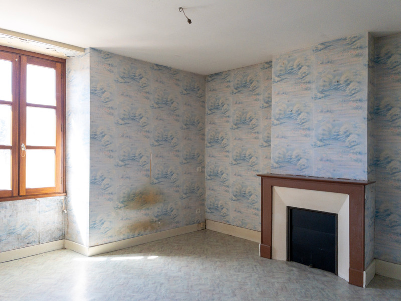 French property for sale in Pressignac, Charente - €77,000 - photo 3
