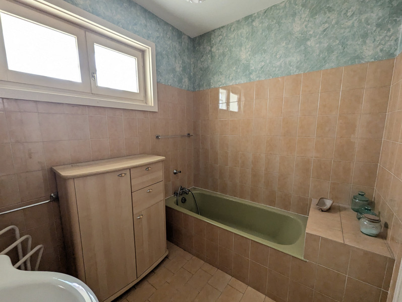 French property for sale in Angoulême, Charente - €129,600 - photo 6