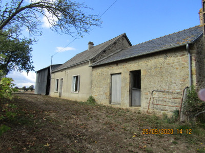 Maison à vendre à Saint-Aubin-du-Désert, Mayenne, Pays de la Loire, avec Leggett Immobilier