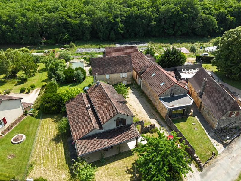 French property for sale in Saint-Léon-sur-Vézère, Dordogne - €382,800 - photo 0