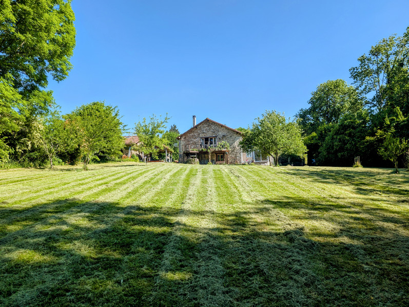 French property for sale in Cussac, Haute-Vienne - €371,000 - photo 9