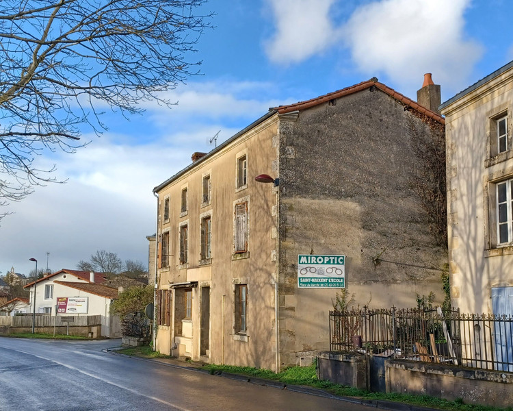 French property for sale in La Mothe-Saint-Héray, Deux-Sèvres - €43,600 - photo 10
