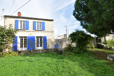 Maison à vendre à Ardillières, Charente-Maritime, Poitou-Charentes, avec Leggett Immobilier