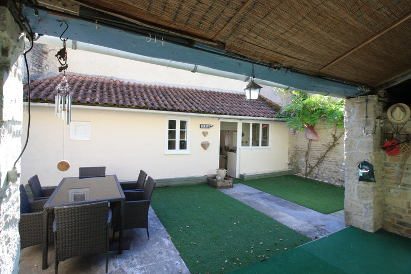 French property for sale in Chizé, Deux-Sèvres - &#8364;114,450 - photo 9