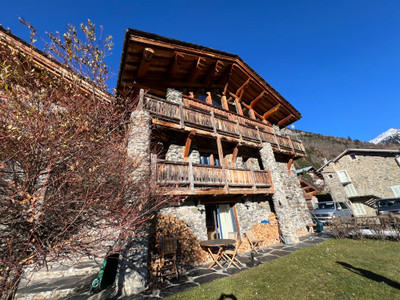 A beautiful traditional mountain chalet with majestic views over the Upper Tarentaise 