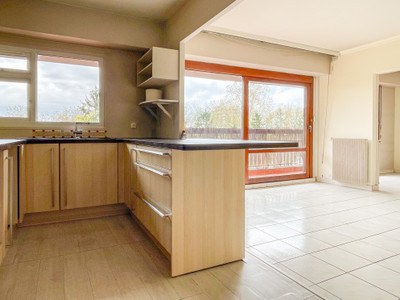 French property for sale in Athis-Mons, Essonne - €217,000 - photo 2