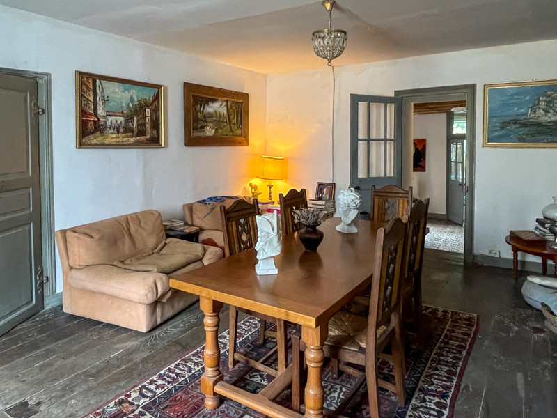 French property for sale in Ruffec, Charente - €189,000 - photo 3