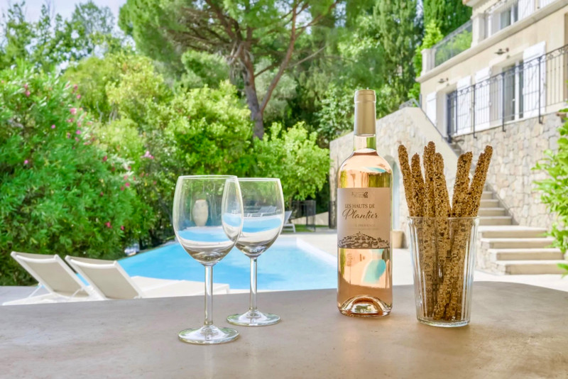 French property for sale in Mougins, Alpes-Maritimes - €2,495,000 - photo 1