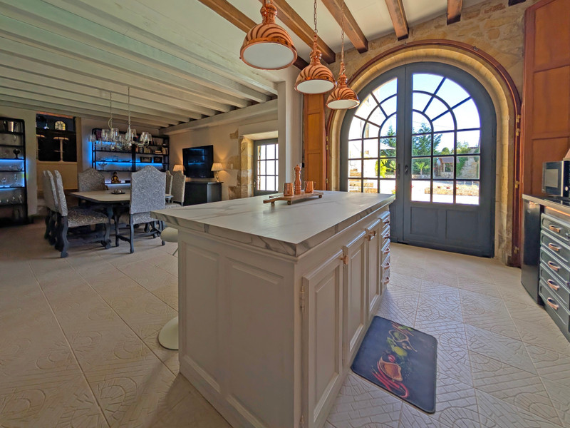 French property for sale in Nanthiat, Dordogne - €1,047,000 - photo 4