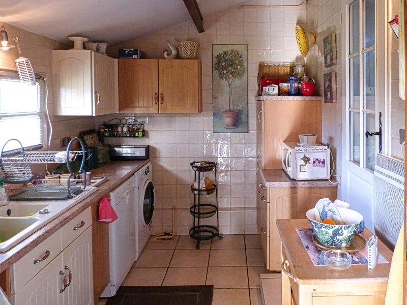 French property for sale in Casteljaloux, Lot-et-Garonne - €258,060 - photo 3