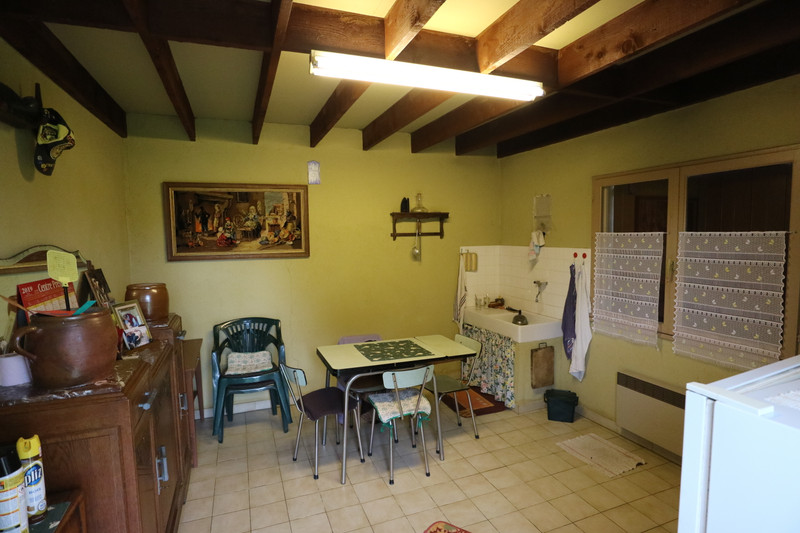 French property for sale in Montmorillon, Vienne - &#8364;88,000 - photo 2