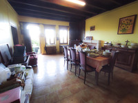 Maison à vendre à Nanteuil-en-Vallée, Charente - 108.000 € - photo 5