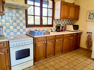 French property for sale in Tonnay-Boutonne, Charente-Maritime - €205,200 - photo 3