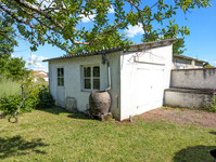 Maison à vendre à La Couronne, Charente - 231.000 € - photo 4