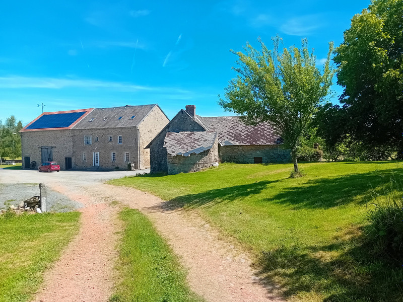 Propriété à vendre à Le Grand-Bourg, Creuse - 214 000 €