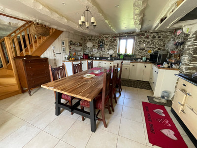 French property for sale in Saint-Caradec, Côtes-d'Armor - €199,800 - photo 2