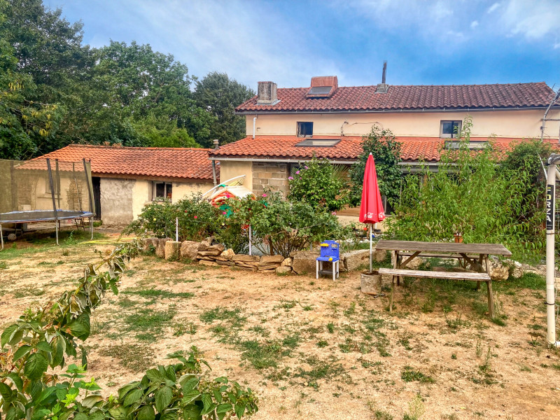 French property for sale in Le Busseau, Deux-Sèvres - €194,400 - photo 0