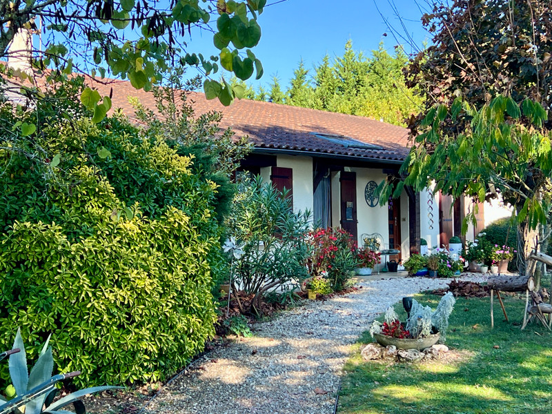 French property for sale in Eymet, Dordogne - €360,000 - photo 0