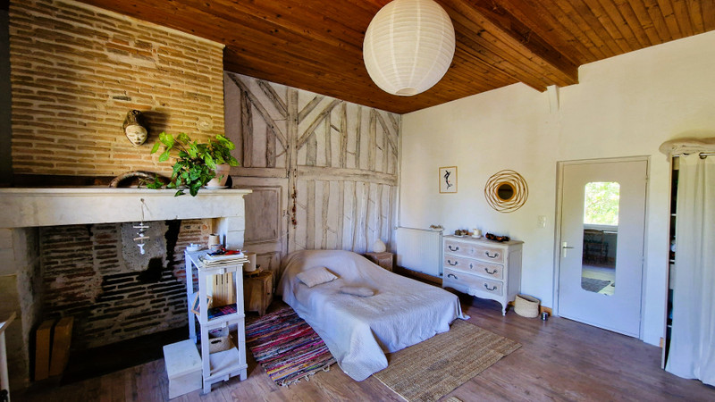 French property for sale in Eygurande-et-Gardedeuil, Dordogne - €210,000 - photo 1