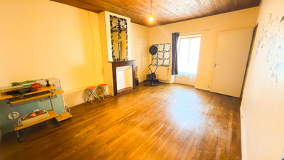 French property for sale in Oradour-sur-Vayres, Haute-Vienne - €99,000 - photo 1