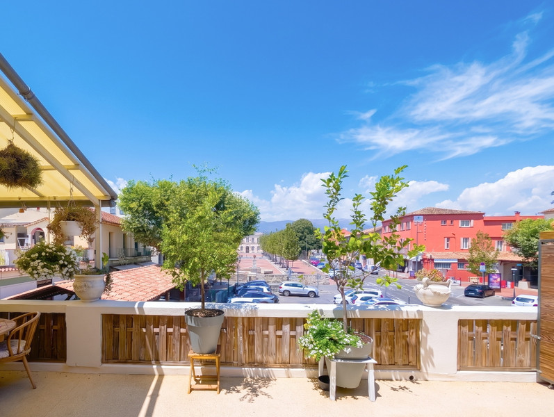 French property for sale in Mouans-Sartoux, Alpes-Maritimes - €449,000 - photo 1