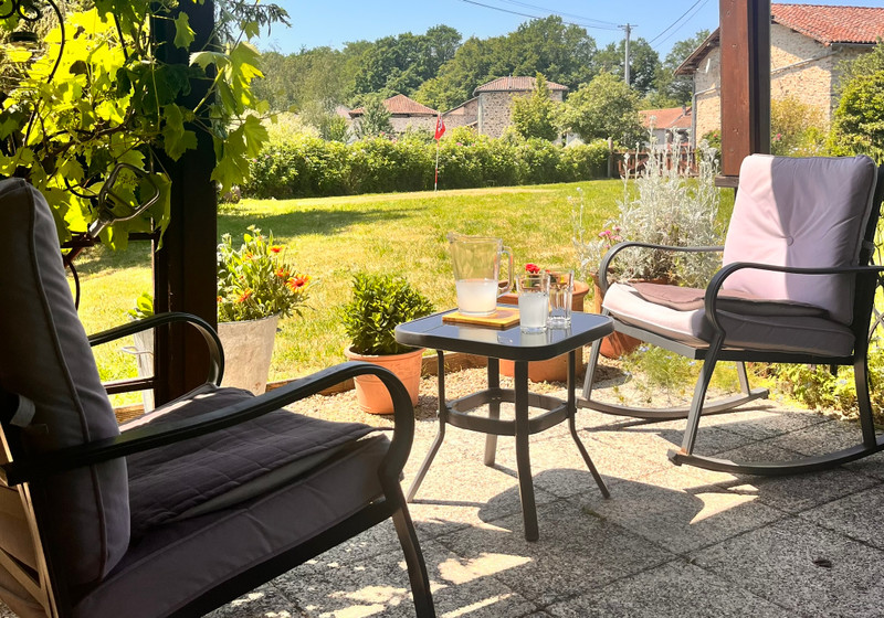 French property for sale in Vayres, Haute-Vienne - €250,000 - photo 4